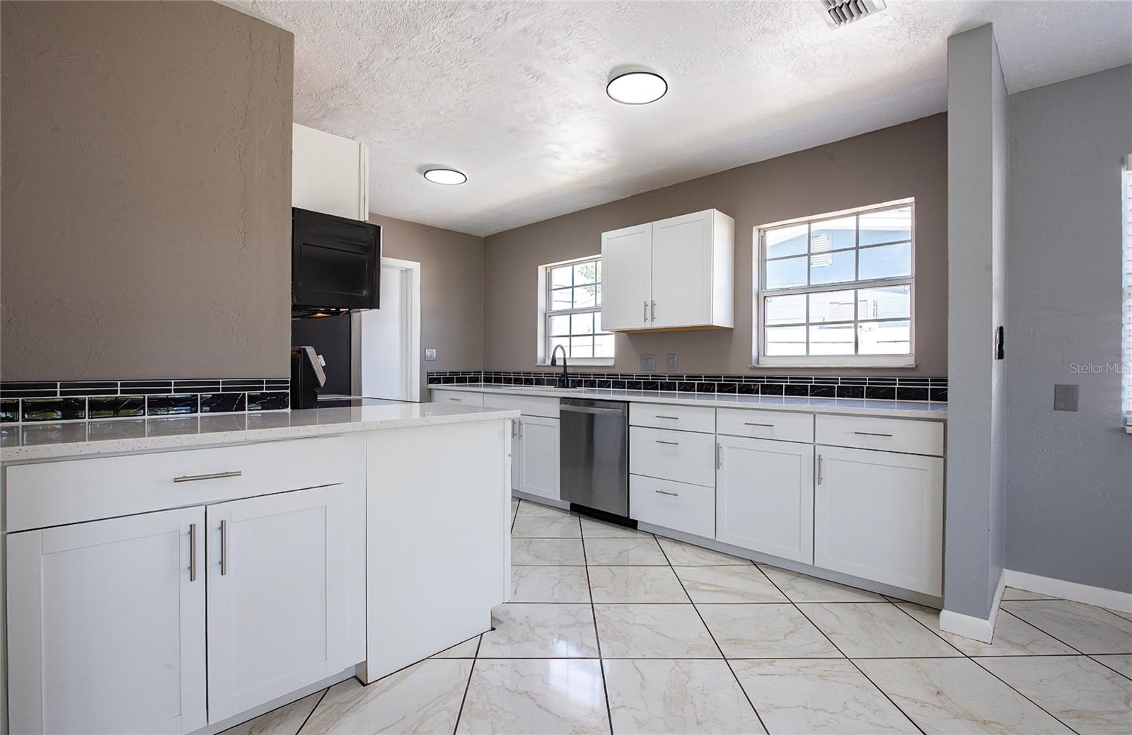 3165 49TH AVE N, ST PETERSBURG, FL, 33714