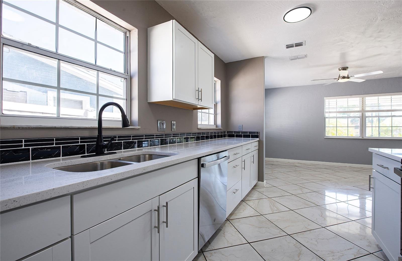 3165 49TH AVE N, ST PETERSBURG, FL, 33714