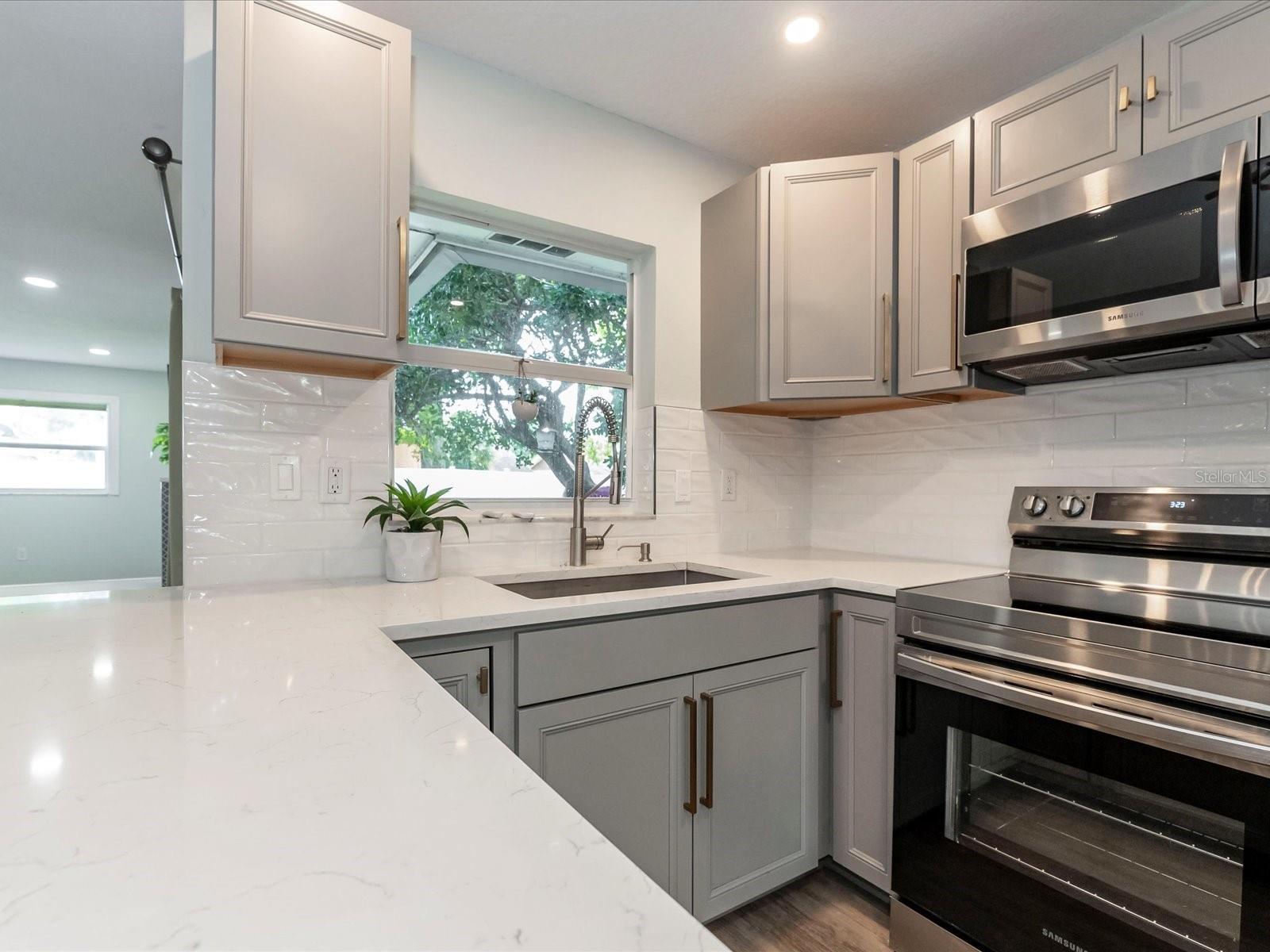 502 DUCHESS DR, LAKELAND, FL, 33803