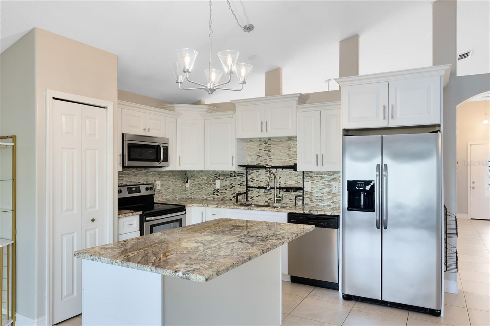 2890 EGRETS LANDING DR, LAKE MARY, FL, 32746