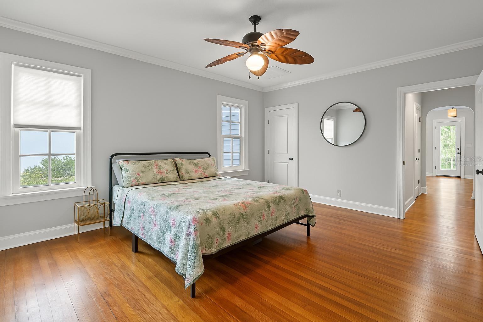 525 SHERIDAN BLVD, ORLANDO, FL, 32804