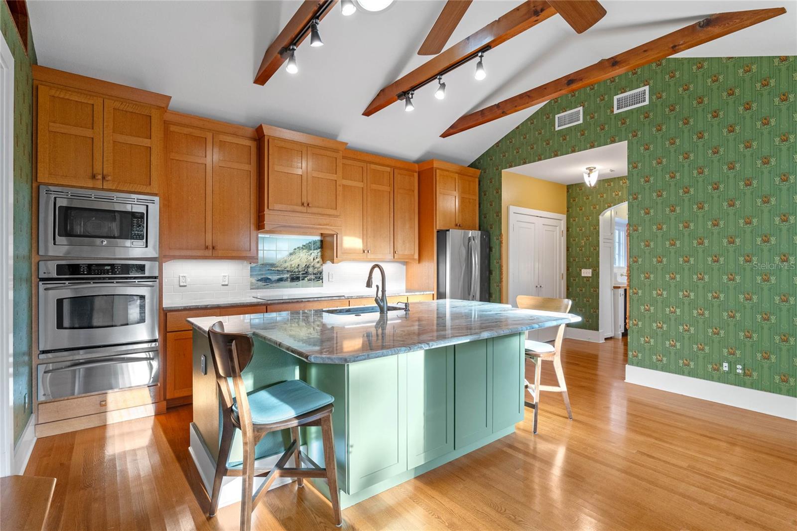 525 SHERIDAN BLVD, ORLANDO, FL, 32804