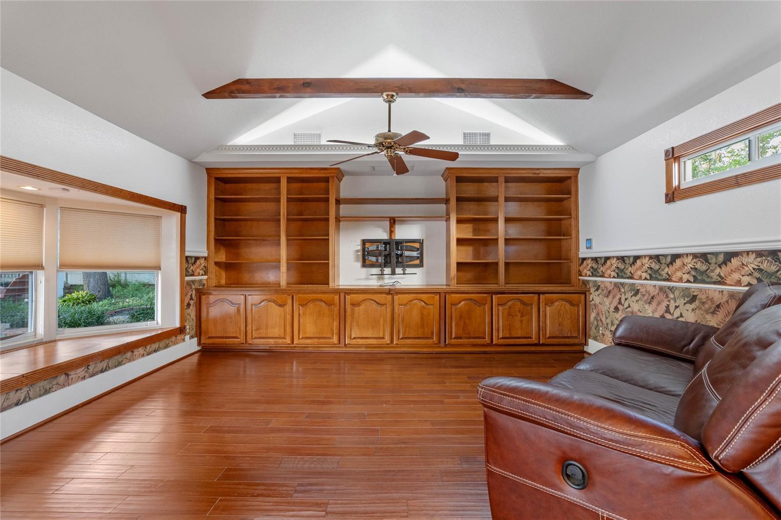 525 SHERIDAN BLVD, ORLANDO, FL, 32804