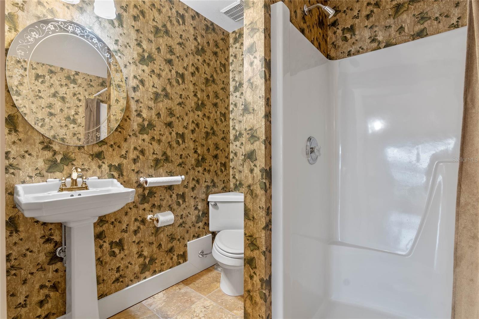 525 SHERIDAN BLVD, ORLANDO, FL, 32804