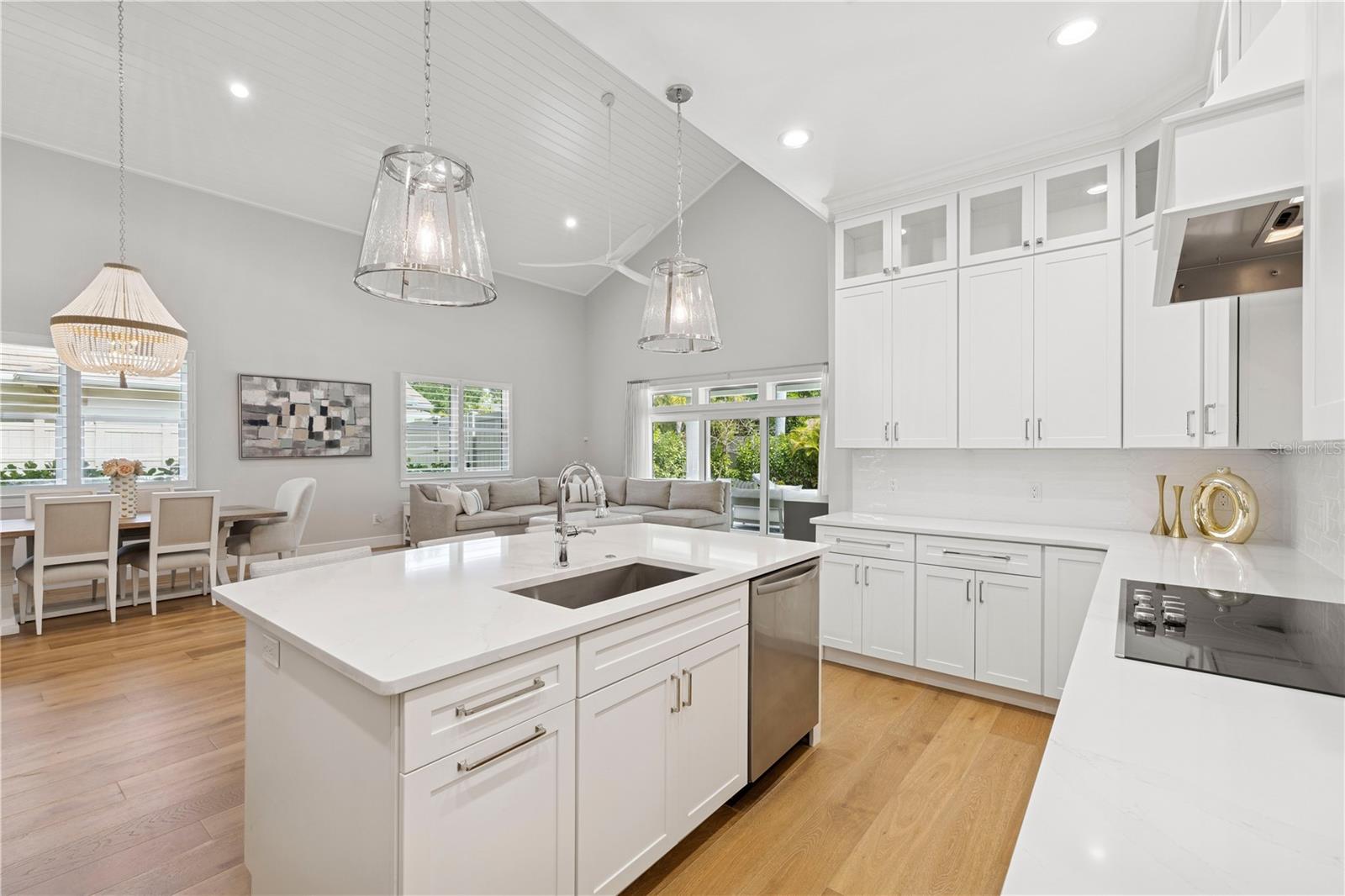 4013 RED ROCK LN, SARASOTA, FL, 34231