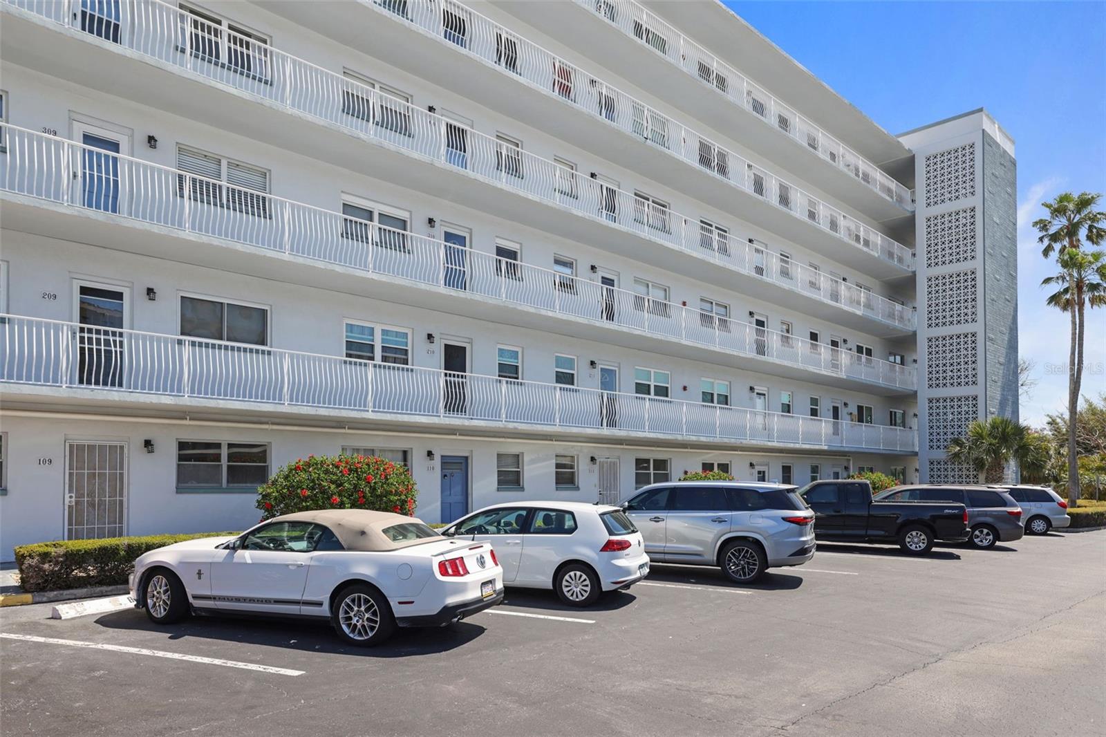 5925 SHORE BLVD S #312, GULFPORT, FL, 33707