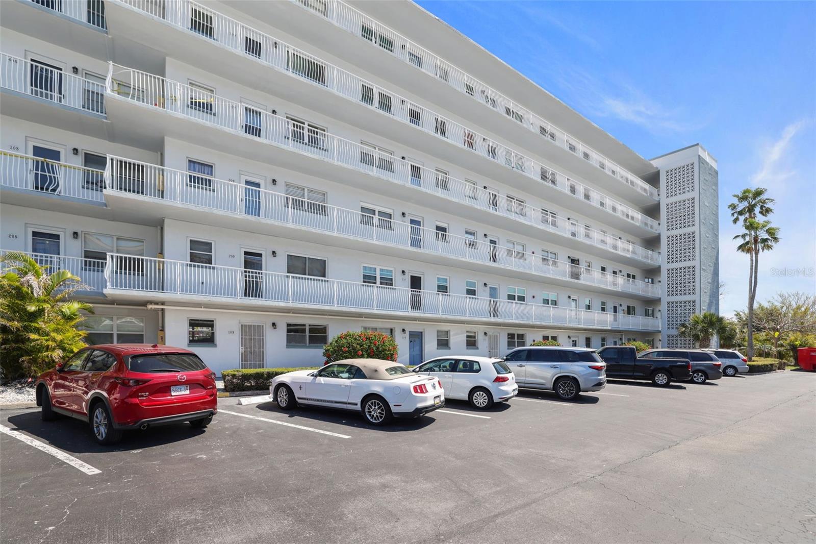 5925 SHORE BLVD S #312, GULFPORT, FL, 33707