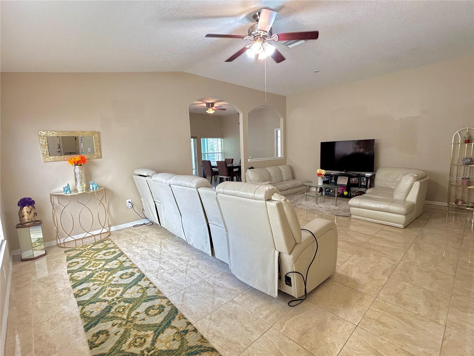 7114 HAMILTON PARK BLVD, TAMPA, FL, 33615