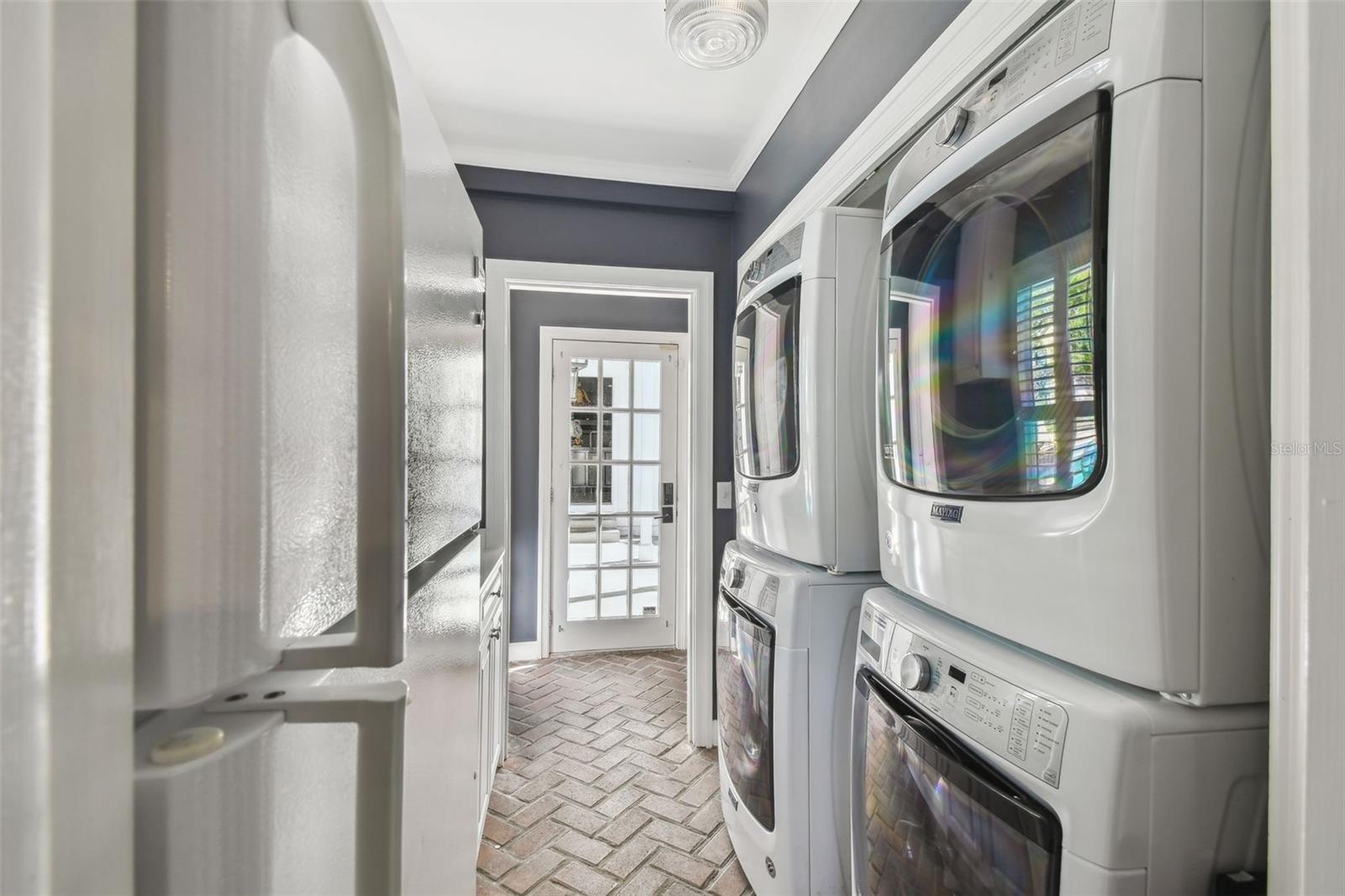 TB8367637 Property Photo