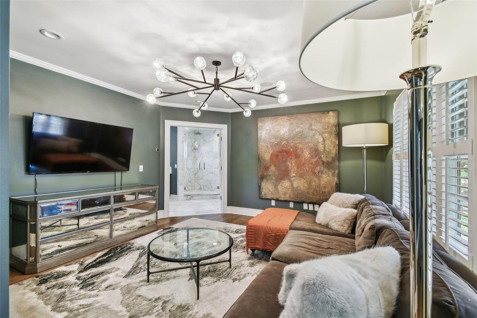 TB8367637 Property Photo