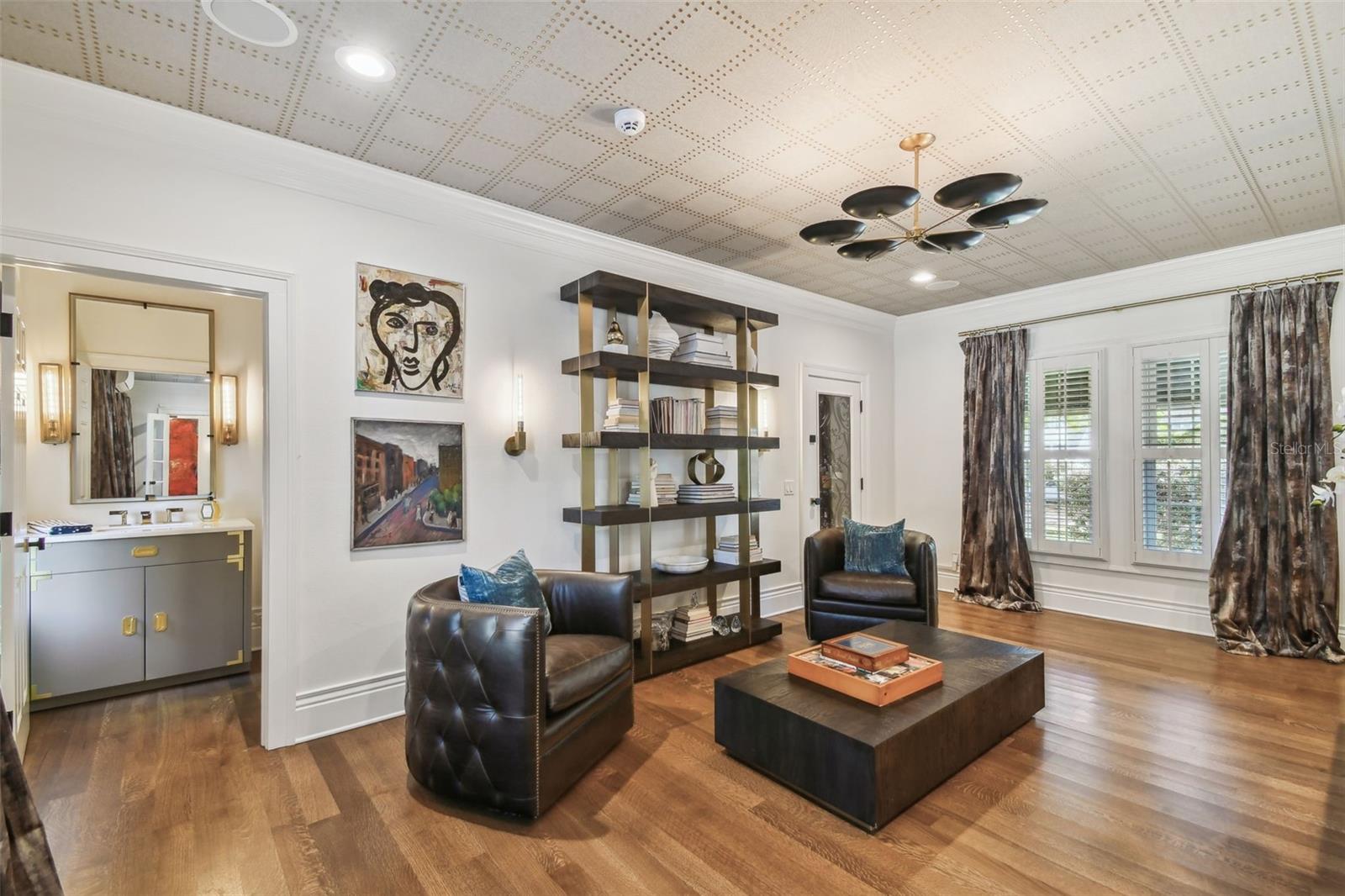 TB8367637 Property Photo