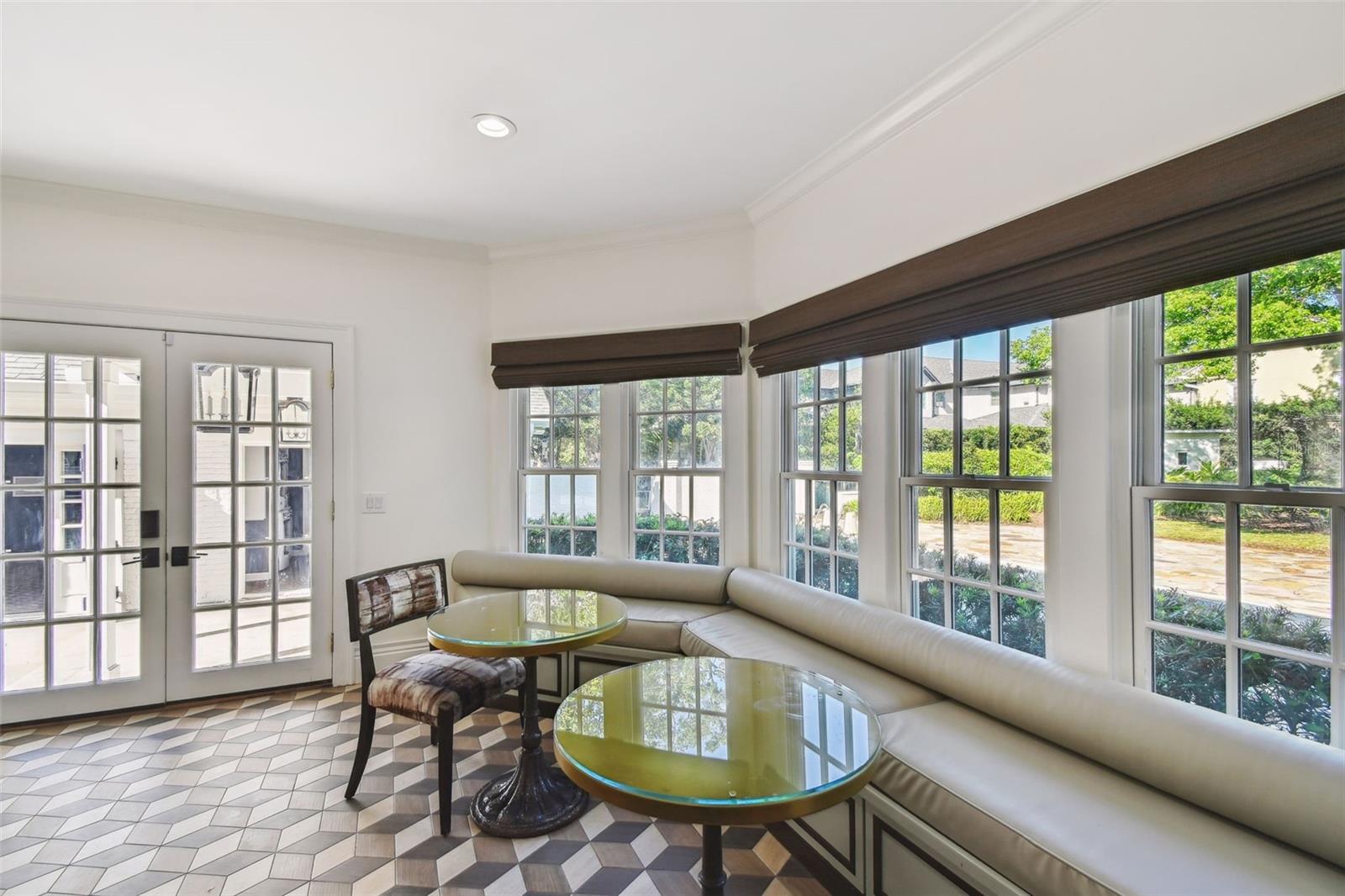 TB8367637 Property Photo