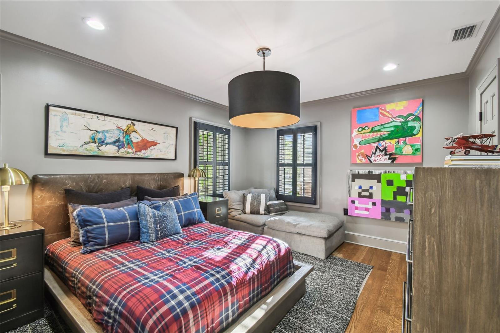 TB8367637 Property Photo