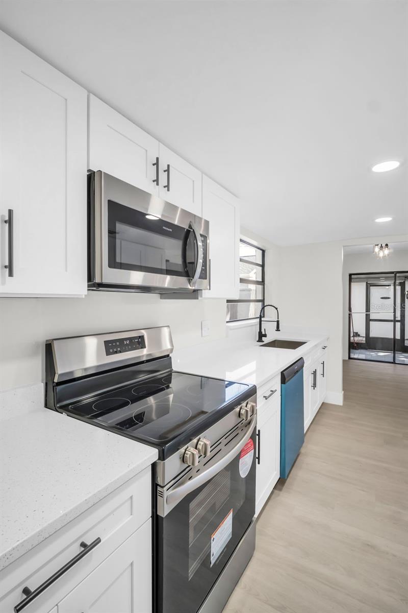 310 VIRGINIA AVE, SAFETY HARBOR, FL, 34695