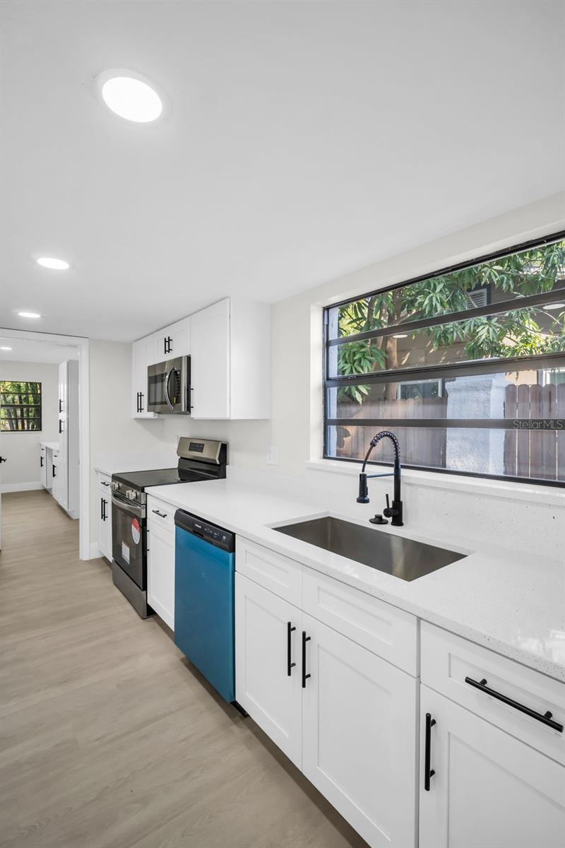 310 VIRGINIA AVE, SAFETY HARBOR, FL, 34695