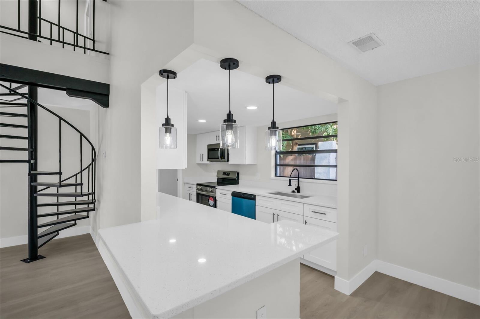 310 VIRGINIA AVE, SAFETY HARBOR, FL, 34695