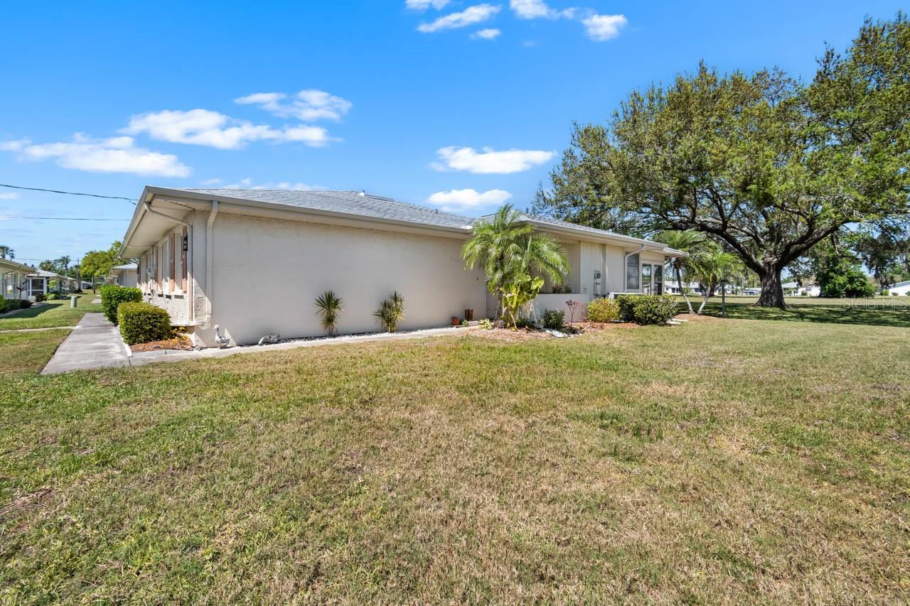 1901 CANTERBURY LN #14, SUN CITY CENTER, FL, 33573