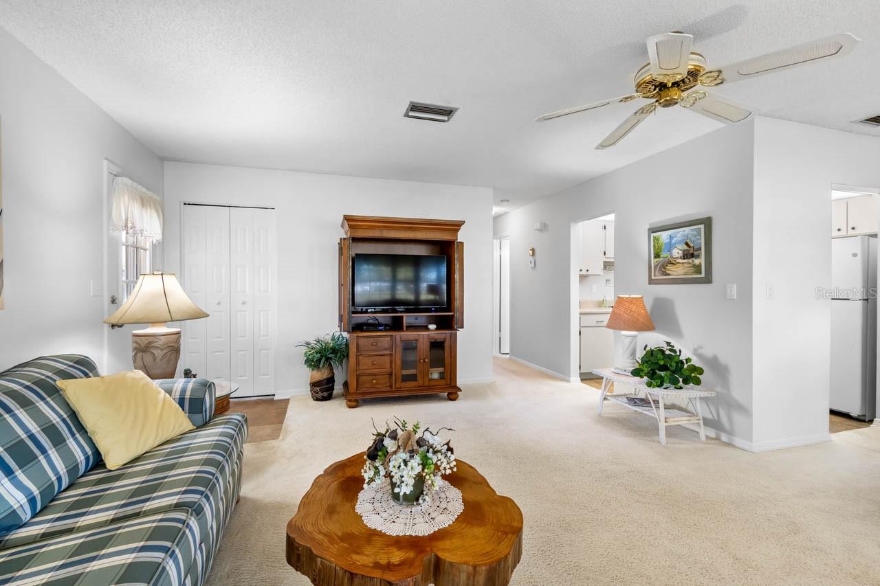 1901 CANTERBURY LN #14, SUN CITY CENTER, FL, 33573