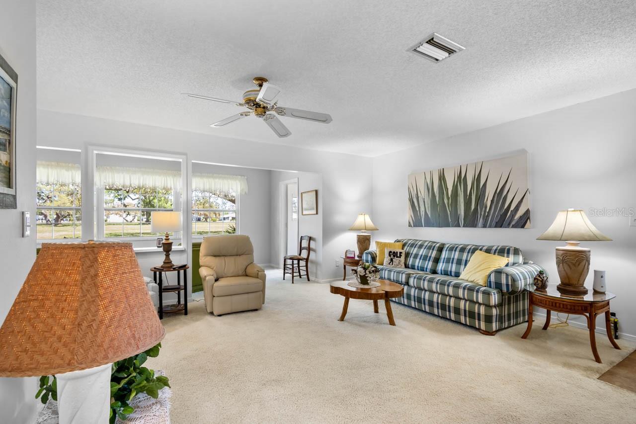 1901 CANTERBURY LN #14, SUN CITY CENTER, FL, 33573