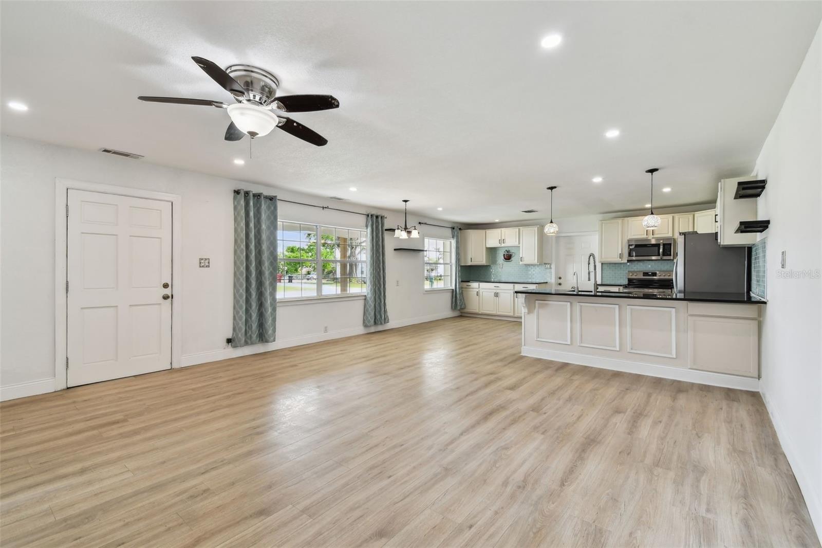 2001 SPOONER DR, PLANT CITY, FL, 33563