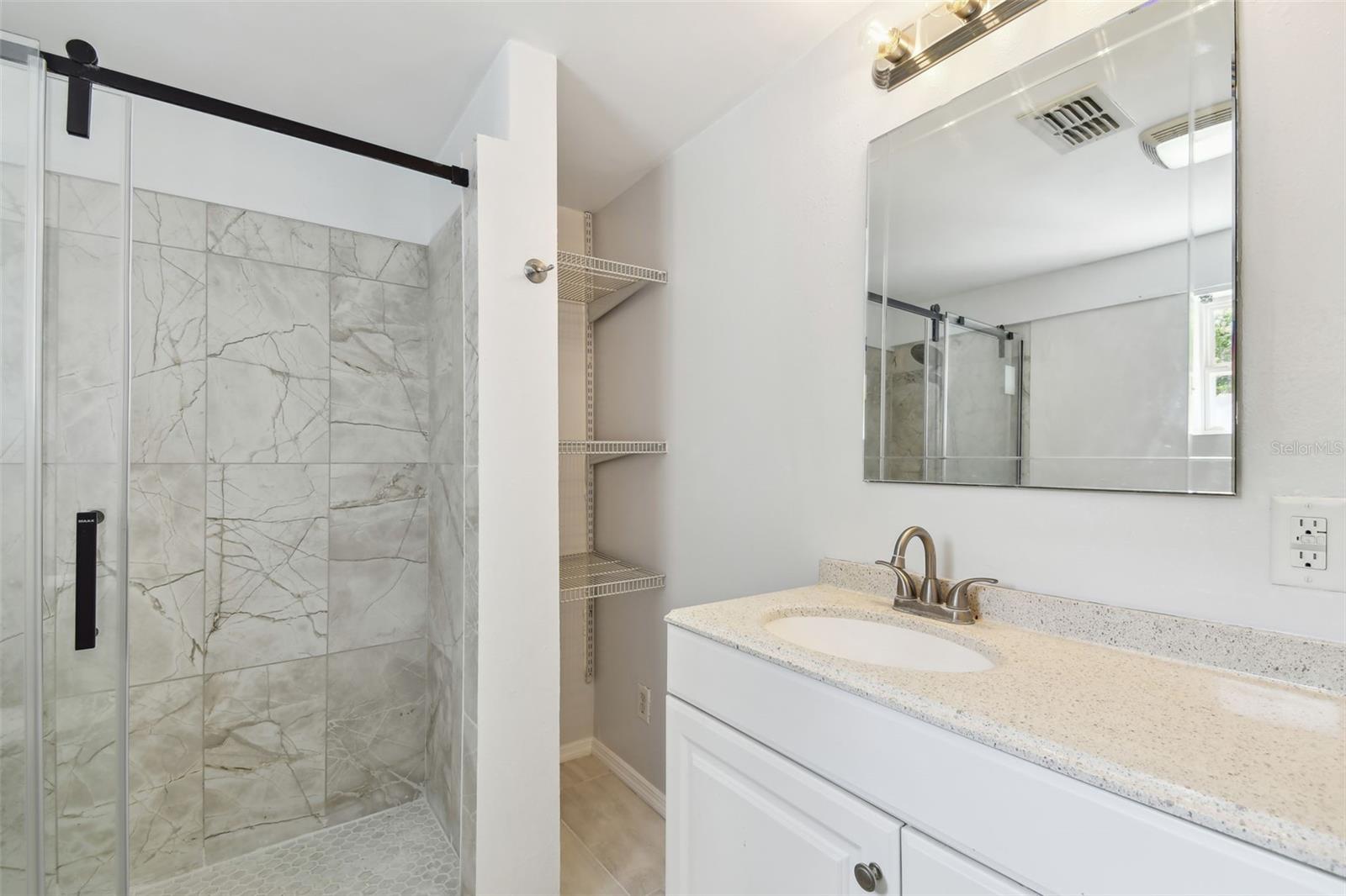 2001 SPOONER DR, PLANT CITY, FL, 33563