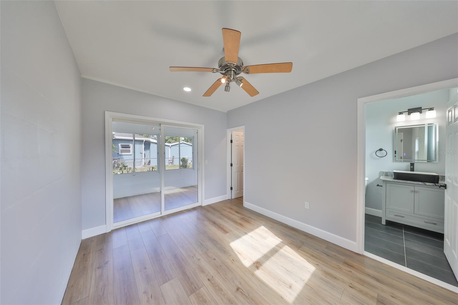 3241 WILLIAMSBURG ST, SARASOTA, FL, 34231