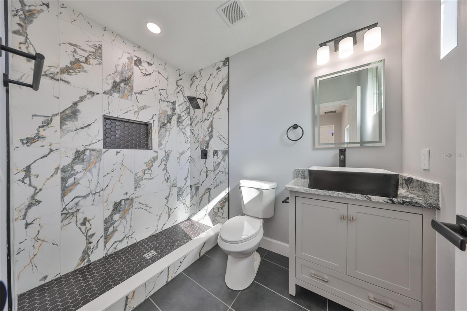 3241 WILLIAMSBURG ST, SARASOTA, FL, 34231