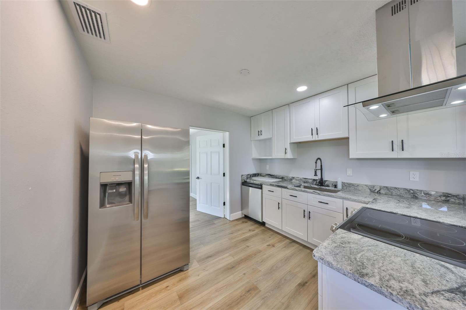 3241 WILLIAMSBURG ST, SARASOTA, FL, 34231