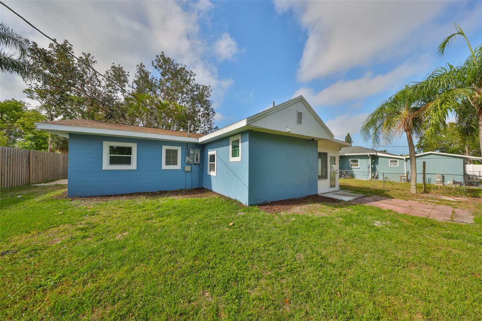 3241 WILLIAMSBURG ST, SARASOTA, FL, 34231