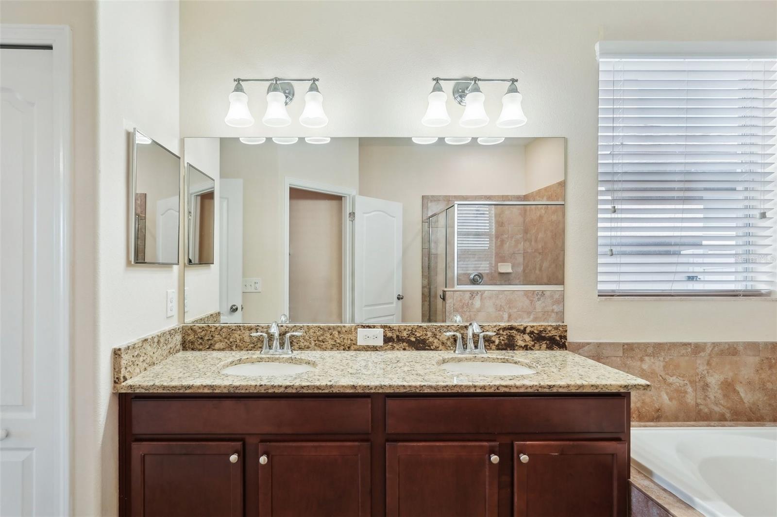 2332 DOVESONG TRACE DR, RUSKIN, FL, 33570
