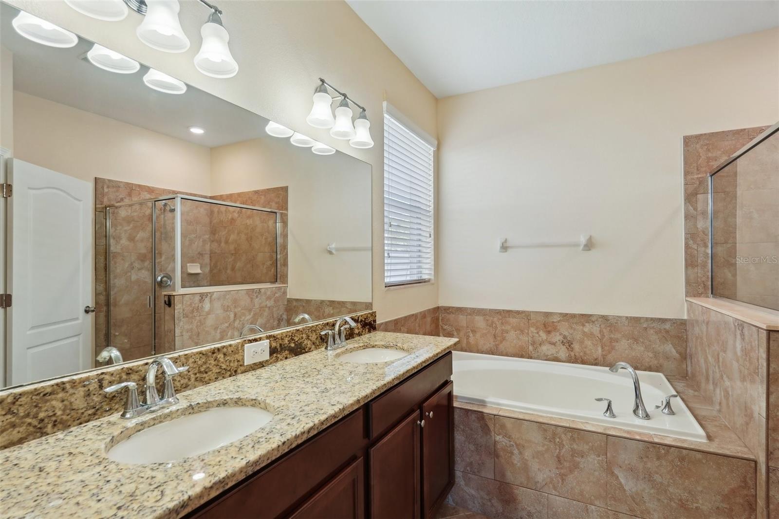 2332 DOVESONG TRACE DR, RUSKIN, FL, 33570