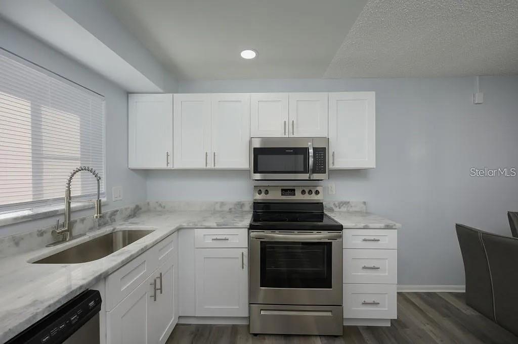 2625 PINE LAKE TER #B, SARASOTA, FL, 34237