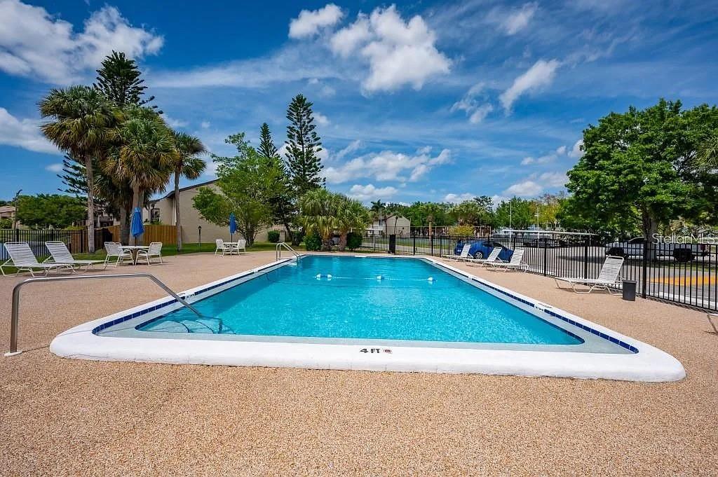 2625 PINE LAKE TER #B, SARASOTA, FL, 34237