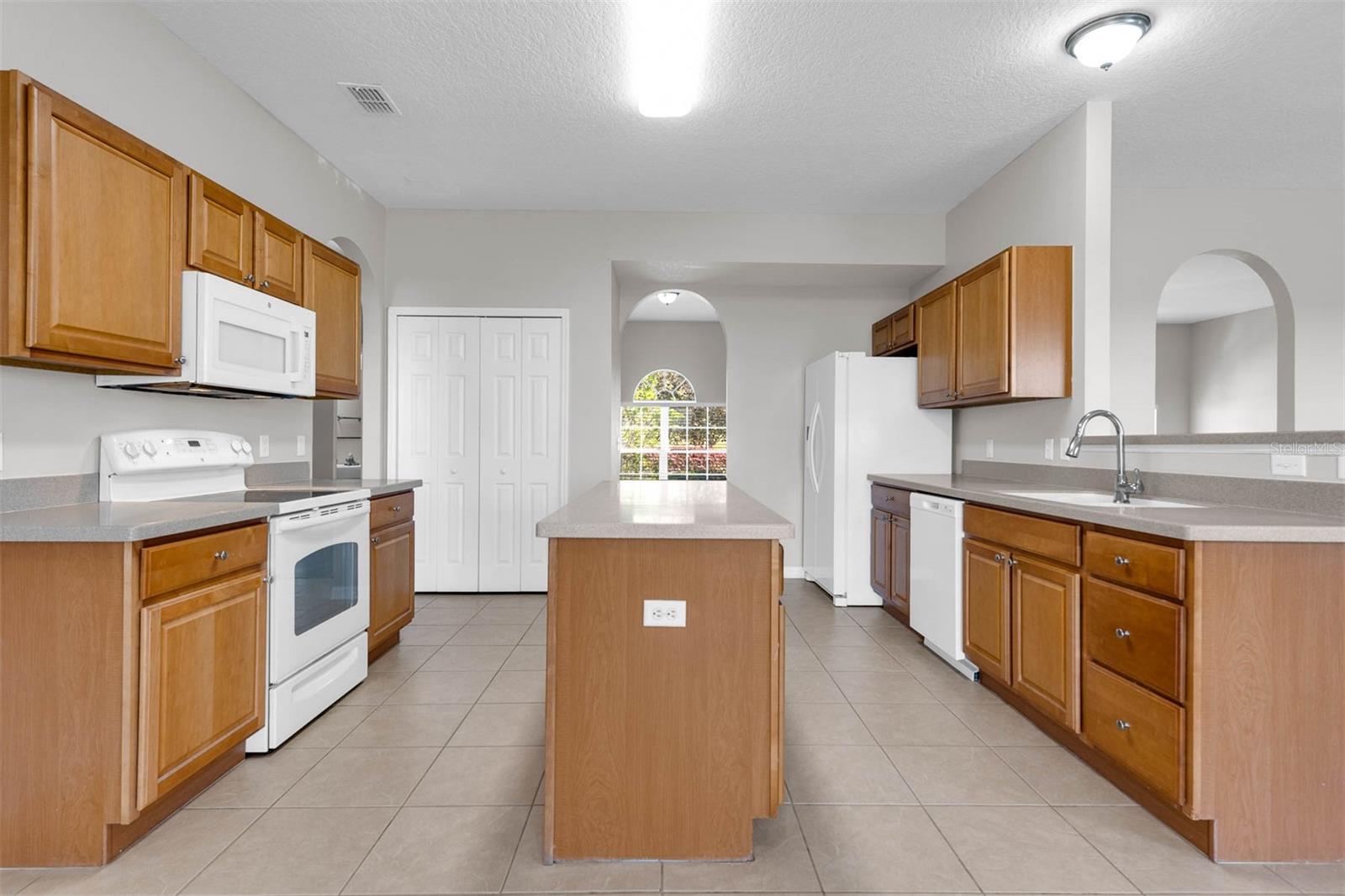1028 MARIETTA LN, EUSTIS, FL, 32726