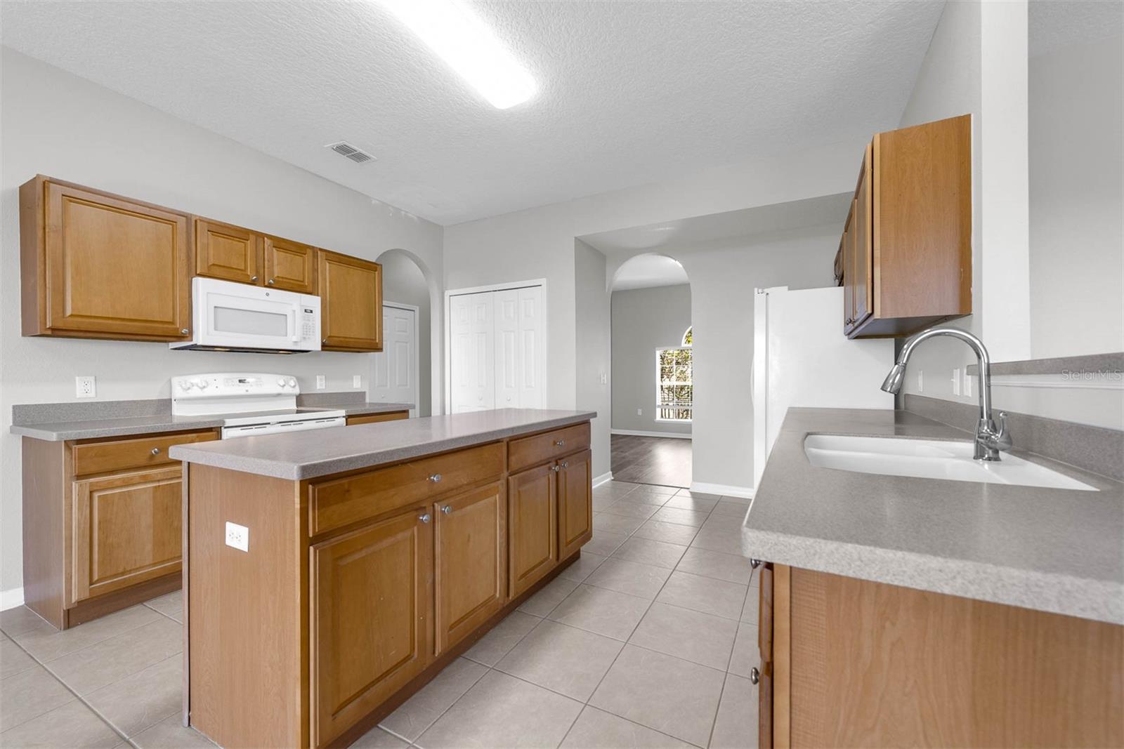 1028 MARIETTA LN, EUSTIS, FL, 32726