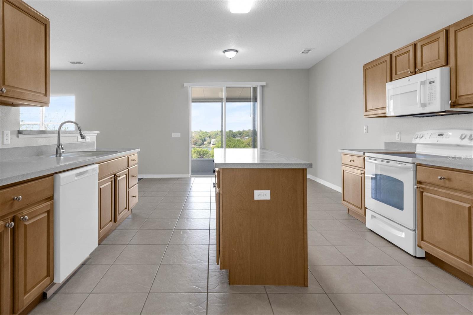 1028 MARIETTA LN, EUSTIS, FL, 32726