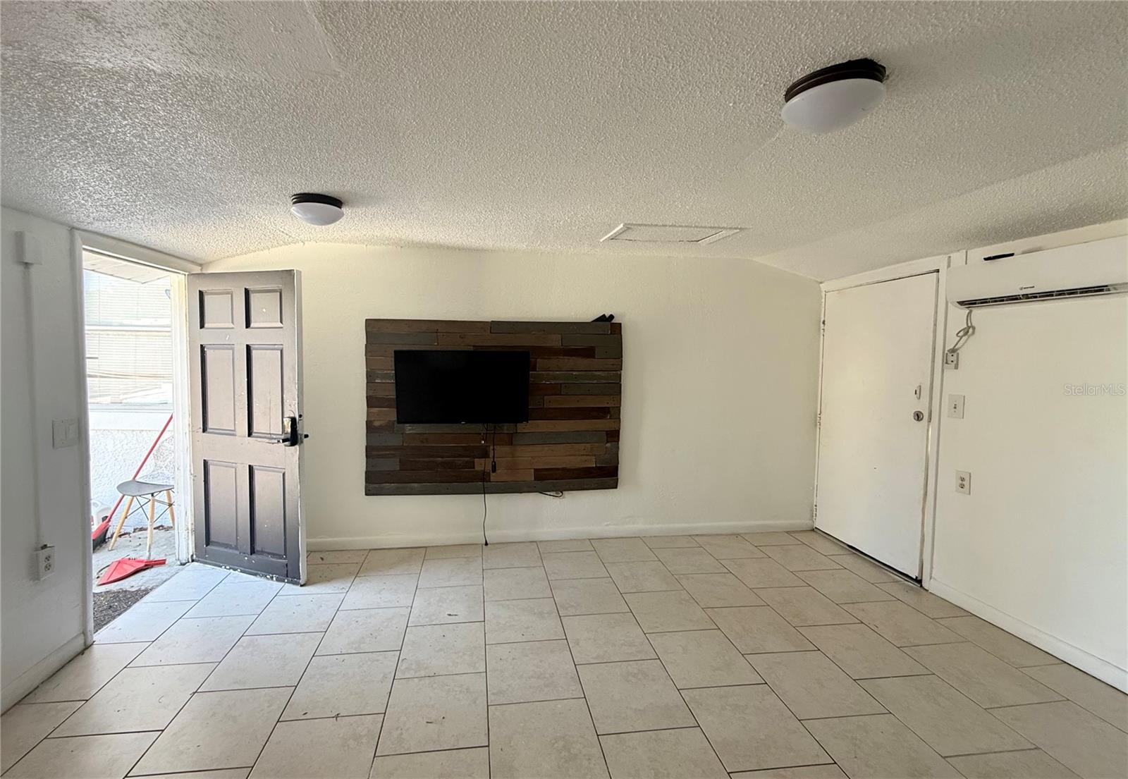 1652 31ST AVE N, ST PETERSBURG, FL, 33713