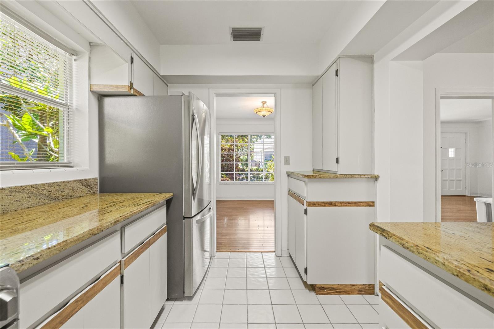 615 14TH AVE NE, ST PETERSBURG, FL, 33701