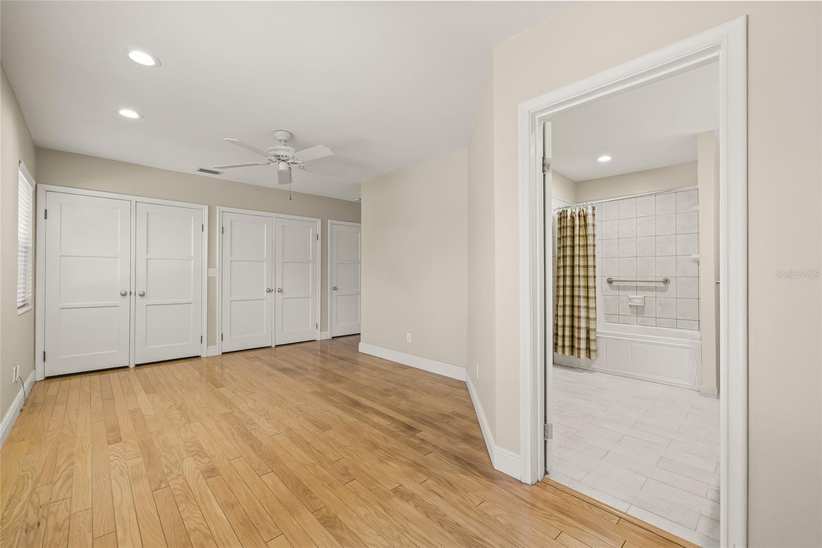 615 14TH AVE NE, ST PETERSBURG, FL, 33701