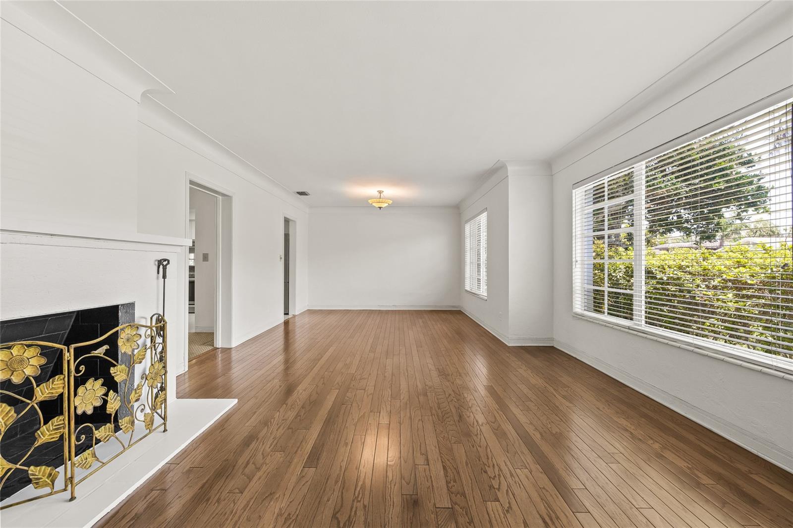 615 14TH AVE NE, ST PETERSBURG, FL, 33701