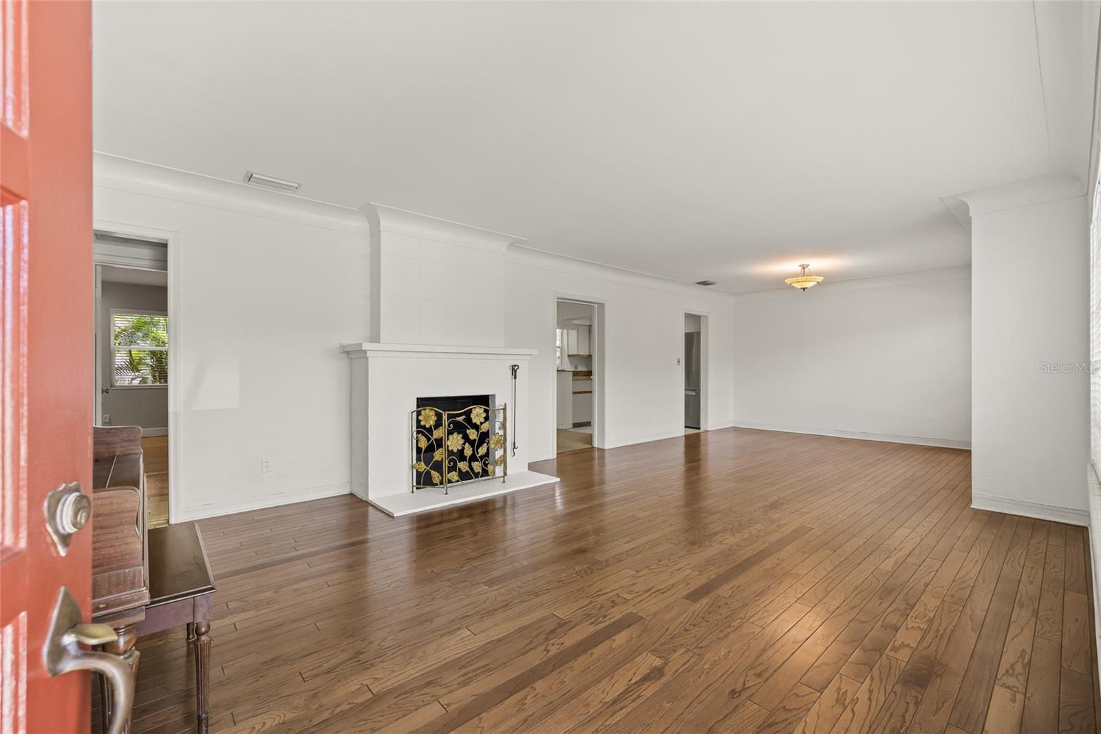 615 14TH AVE NE, ST PETERSBURG, FL, 33701