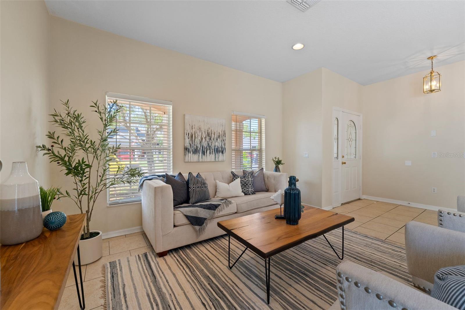 13525 MIRROR LAKE DR, ORLANDO, FL, 32828