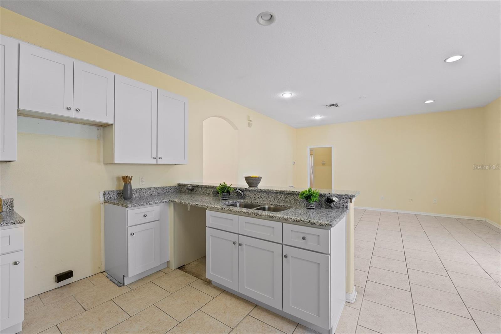 13525 MIRROR LAKE DR, ORLANDO, FL, 32828