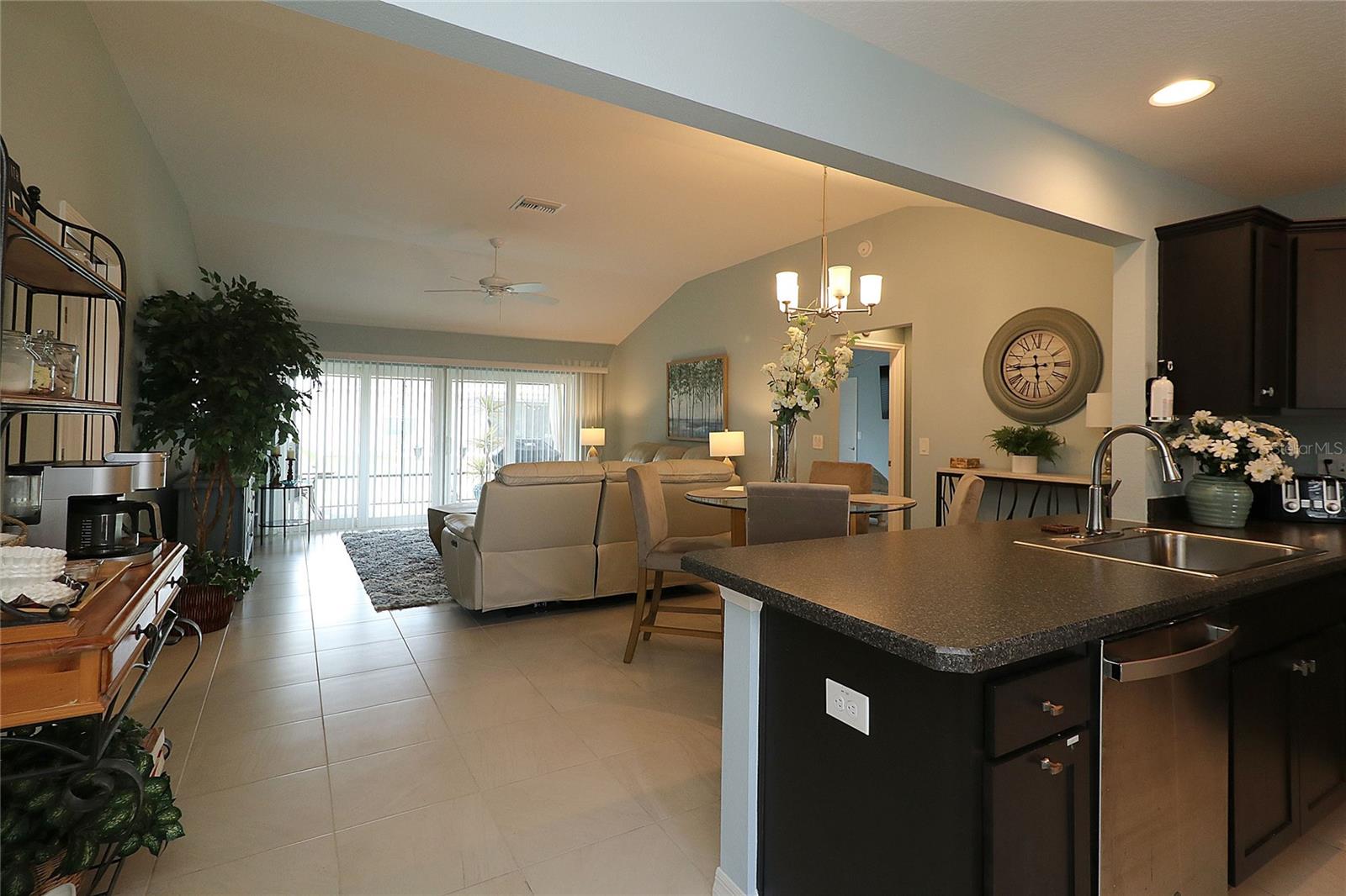 886 HUBBARD LOOP, THE VILLAGES, FL, 32163