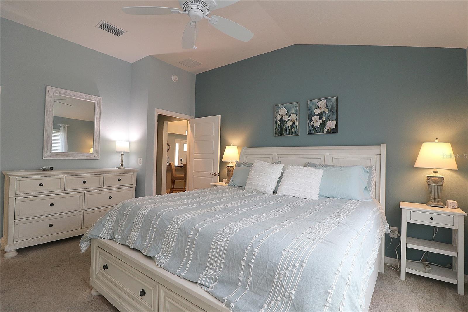 886 HUBBARD LOOP, THE VILLAGES, FL, 32163