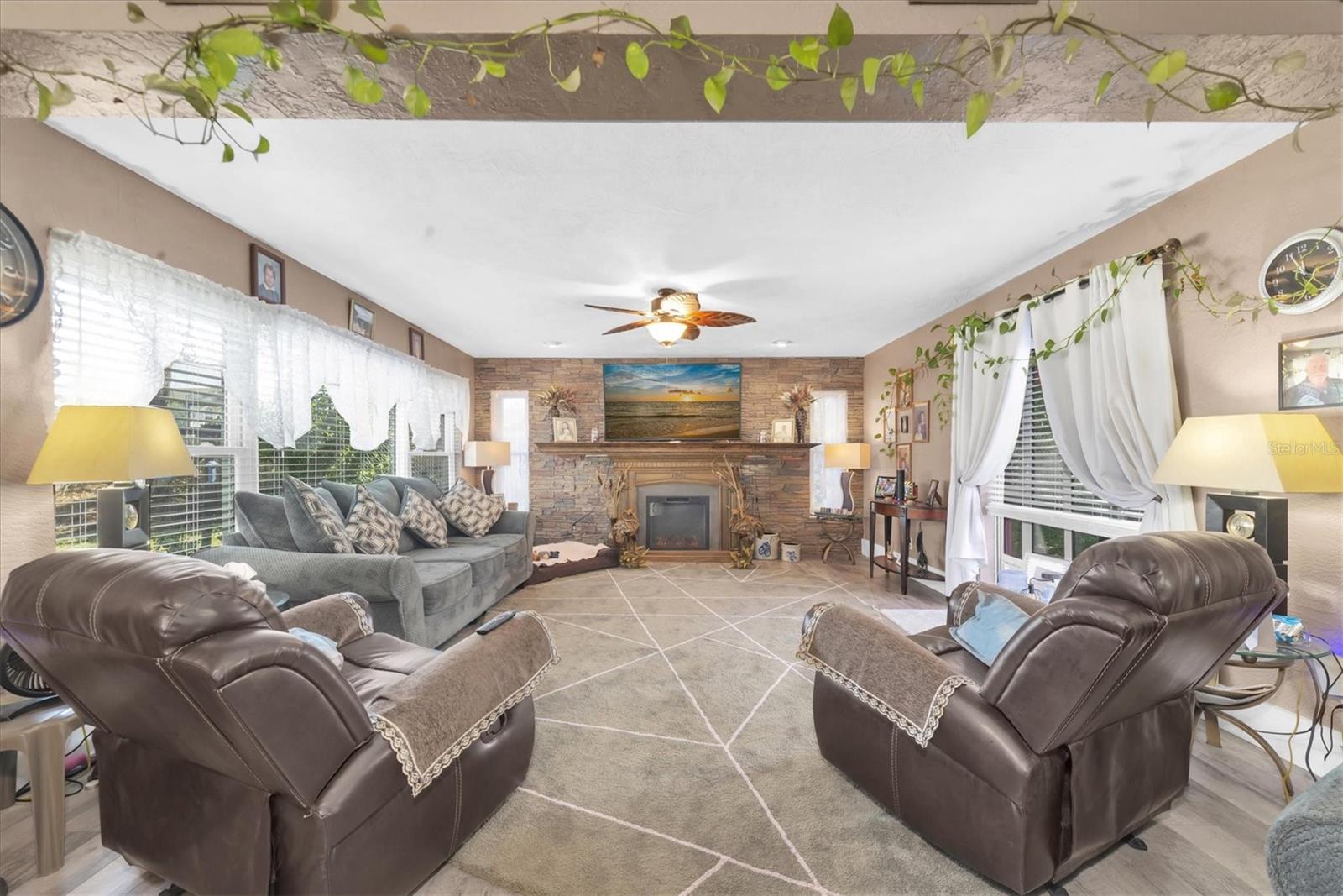 2087 59TH ST N, CLEARWATER, FL, 33760