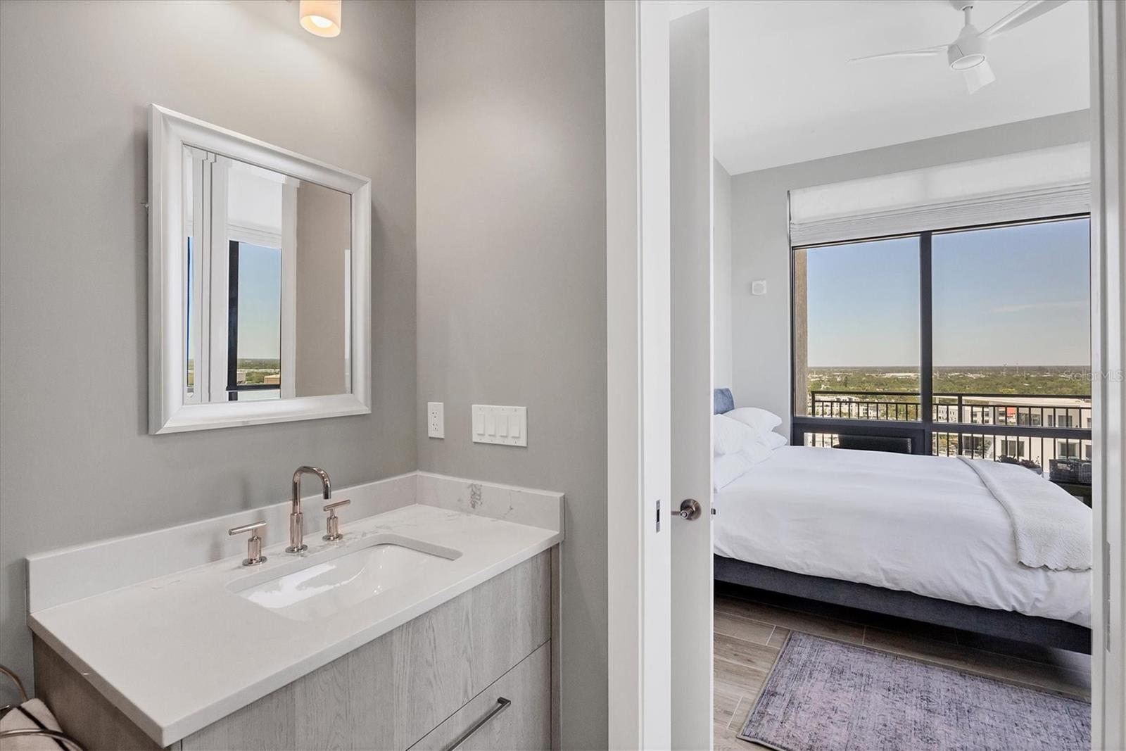 33 S PALM AVE #1403, SARASOTA, FL, 34236