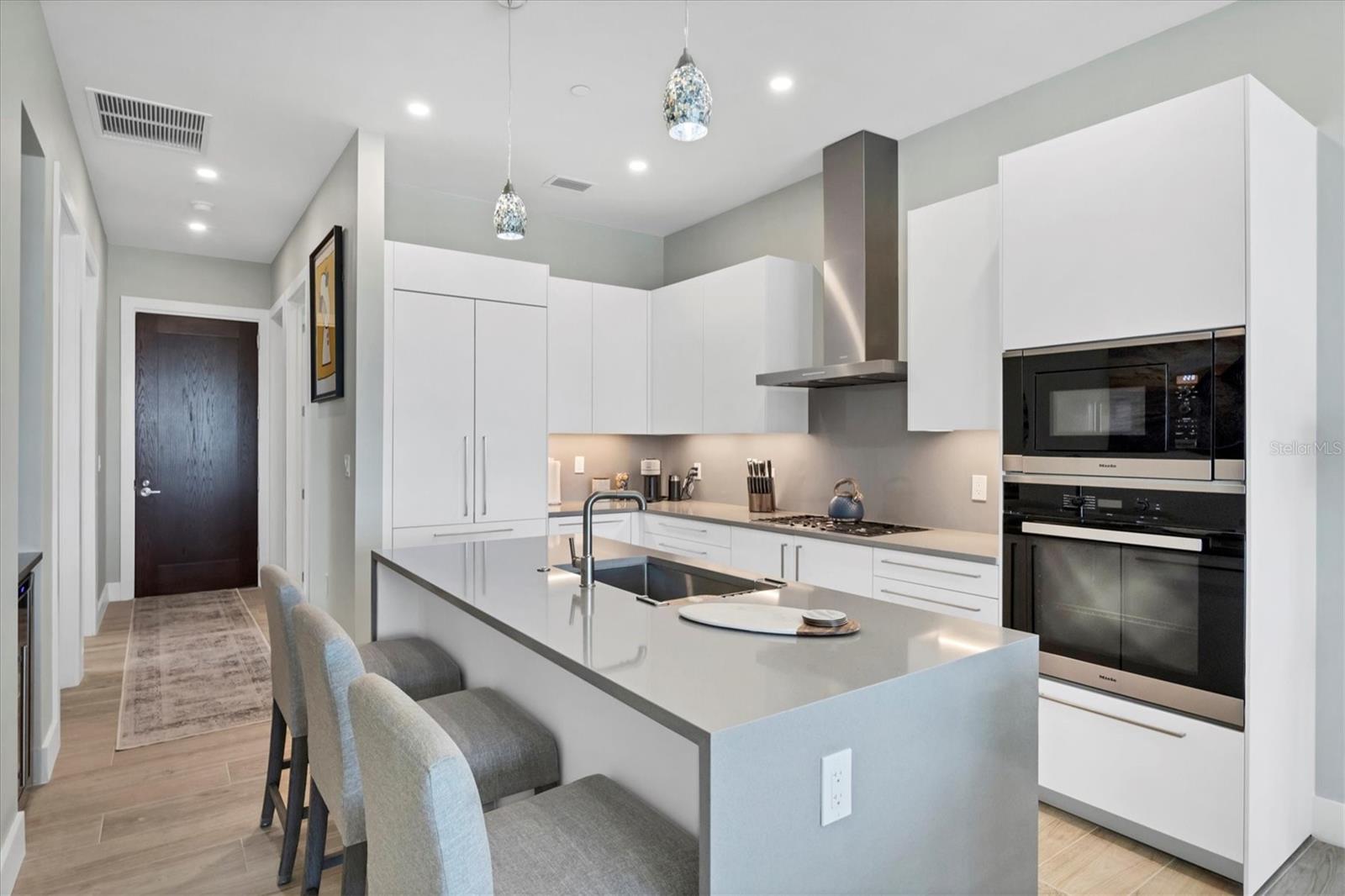 33 S PALM AVE #1403, SARASOTA, FL, 34236