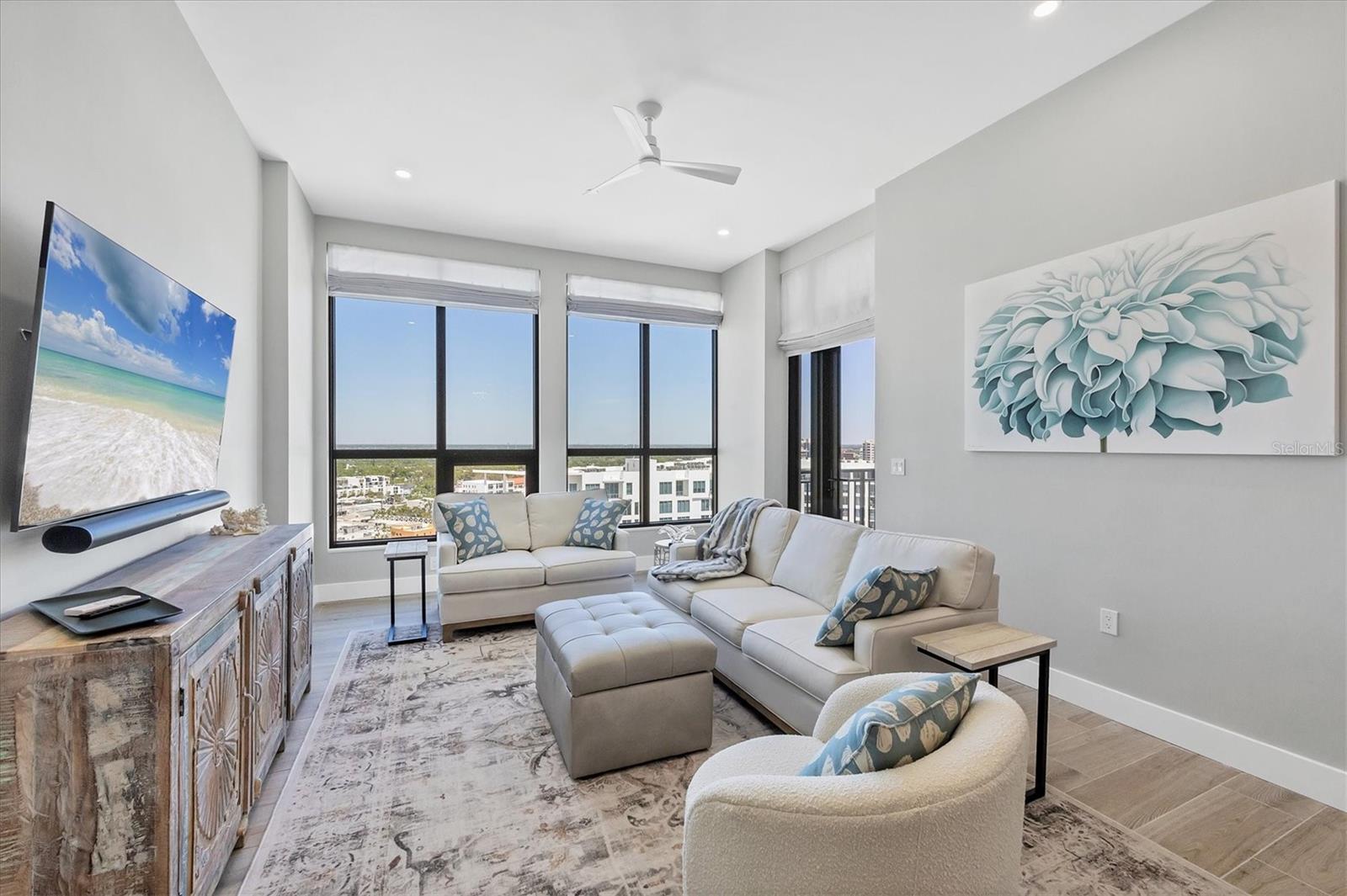 33 S PALM AVE #1403, SARASOTA, FL, 34236