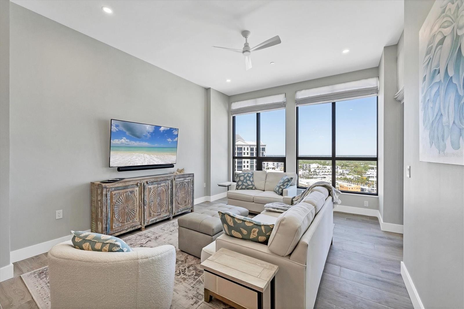 33 S PALM AVE #1403, SARASOTA, FL, 34236